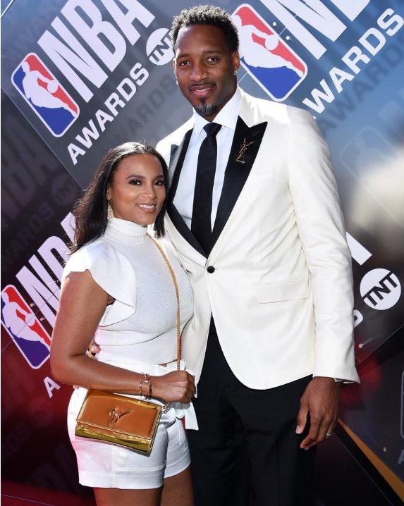 人物背后的 人物背后的