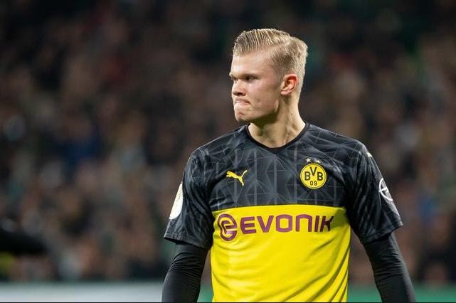 背后竟有着 背后竟有着