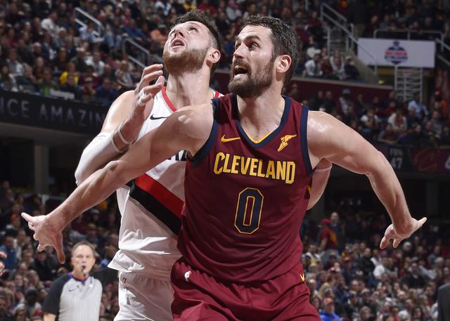 执法尺度更 执法尺度更